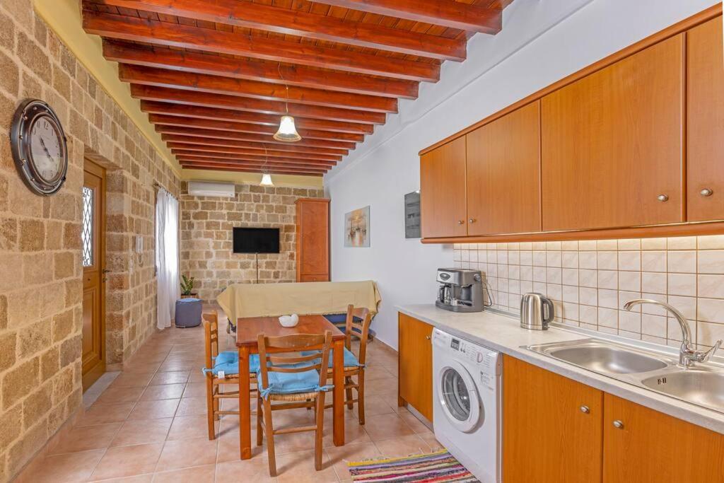 Margaritis Luxury Medieval House Rhodes City Exterior foto